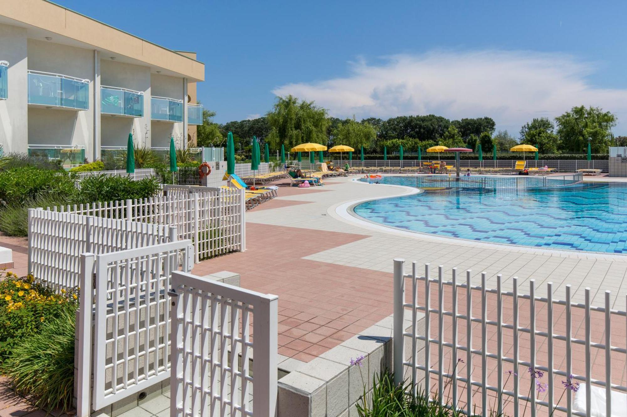 Hotel Maregolf Caorle Ngoại thất bức ảnh